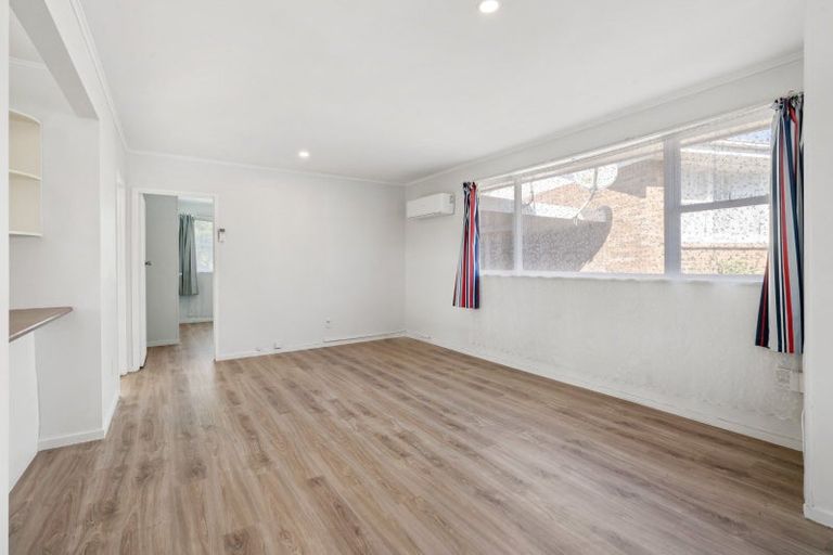 Photo of property in 9/85 Edmonton Road, Henderson, Auckland, 0612