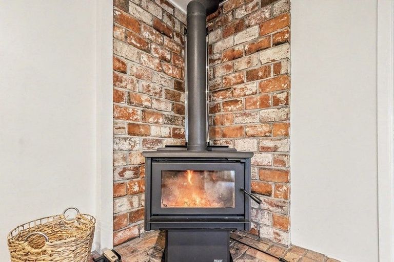 Photo of property in 12 Hunia Street, Marton, 4710