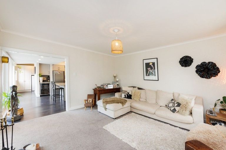 Photo of property in 73 Jickell Street, Hokowhitu, Palmerston North, 4410