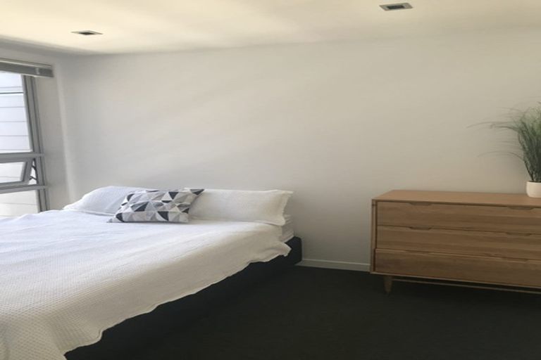 Photo of property in Monument Apartments, 5c/245 Wakefield Street, Te Aro, Wellington, 6011