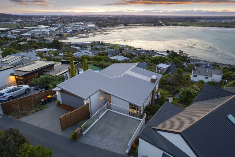 Photo of property in 12 Marama Crescent, Mount Pleasant, Christchurch, 8081