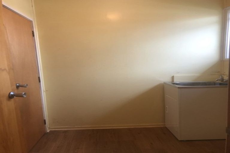 Photo of property in 18 Anich Road, Massey, Auckland, 0614