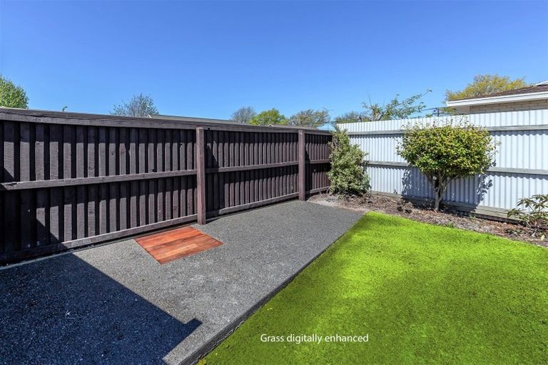 Photo of property in 1/450a Harewood Road, Harewood, Christchurch, 8051