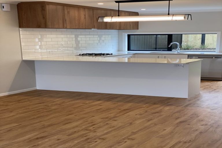 Photo of property in 9 Desert Gold Lane, Wallaceville, Upper Hutt, 5018