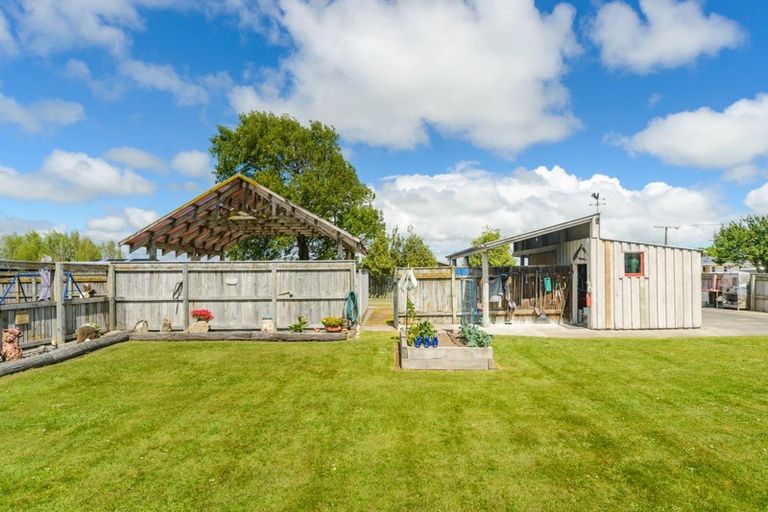 Photo of property in 24 Dundas Road, Sanson, 4817