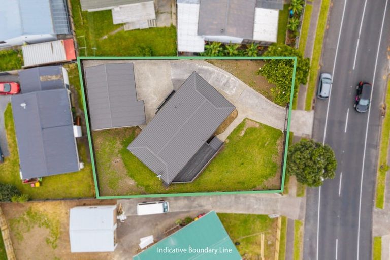 Photo of property in 176 Finlayson Avenue, Clendon Park, Auckland, 2103