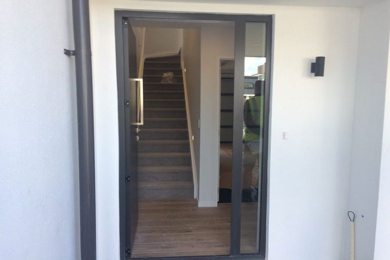 Photo of property in 5 Glenae Lane, Hobsonville, Auckland, 0618