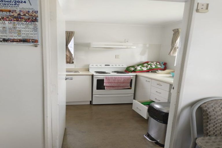 Photo of property in 1/27 Brandon Road, Glen Eden, Auckland, 0602