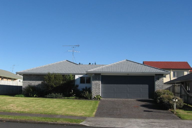 Photo of property in 37 Muirfield Street, Wattle Downs, Auckland, 2103
