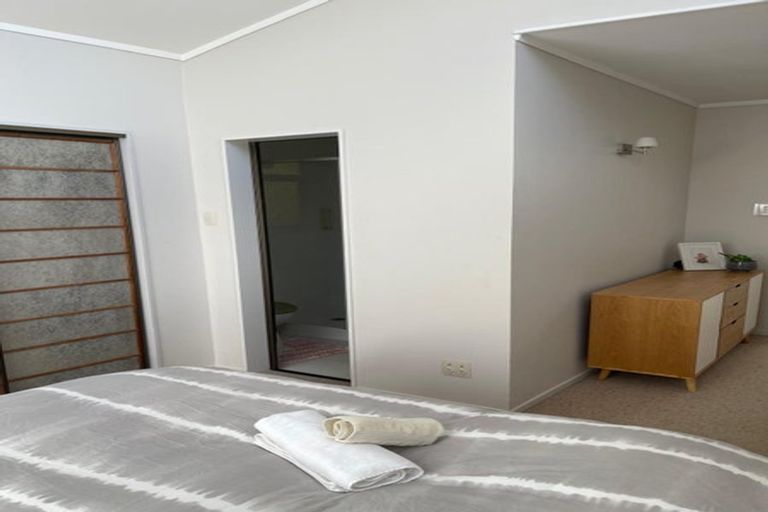 Photo of property in 5 Kate Way, Karori, Wellington, 6012