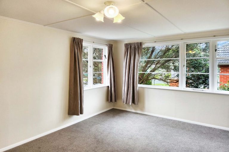 Photo of property in 270 Waddington Drive, Naenae, Lower Hutt, 5011