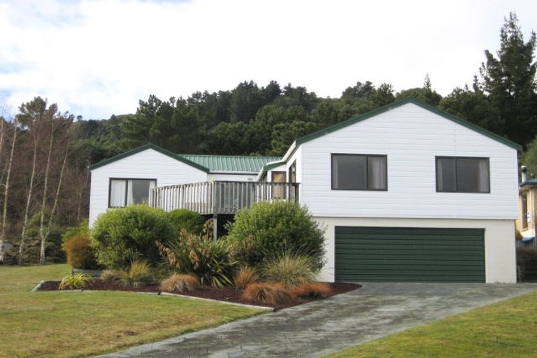 Photo of property in 32 Boojum Dell, Kinloch, Taupo, 3377