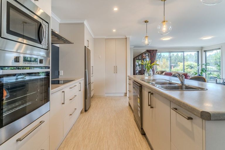 Photo of property in 73 Severn Street, Green Island, Dunedin, 9018