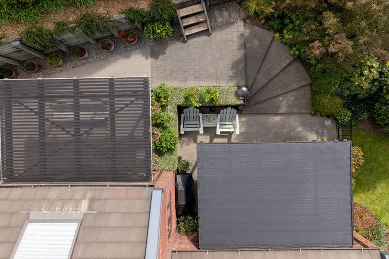 Photo of property in 2 Emerald Lane, Cashmere, Christchurch, 8022