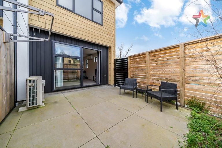 Photo of property in 5/240 Stokes Valley Road, Stokes Valley, Lower Hutt, 5019