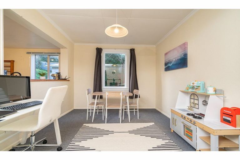 Photo of property in 51 Manapouri Street, Ravensbourne, Dunedin, 9022