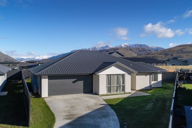 Photo of property in 43 Risinghurst Terrace, Lower Shotover, Queenstown, 9304