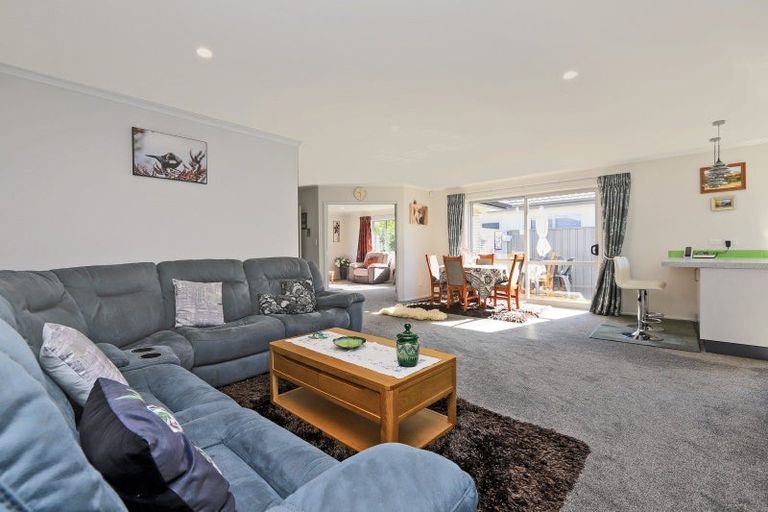 Photo of property in 8 Manganui Place, Te Awa, Napier, 4110