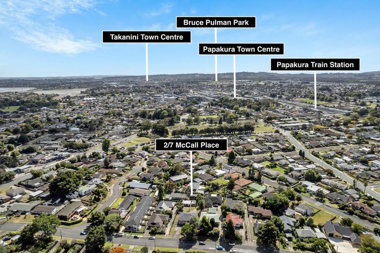 Photo of property in 2/7 Mccall Place, Opaheke, Papakura, 2113