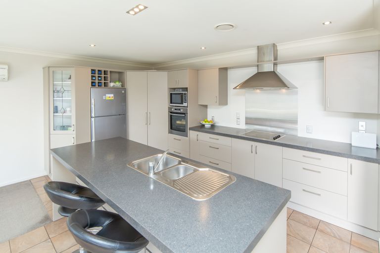 Photo of property in 53 Rolleston Drive, Rolleston, 7614