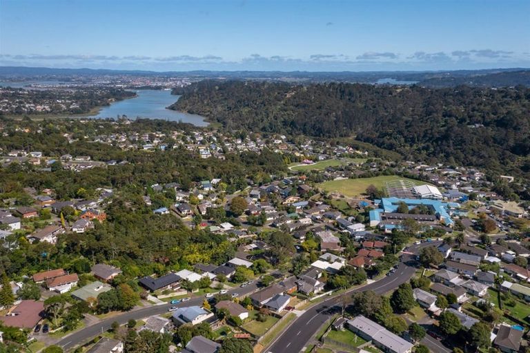 Photo of property in 7 Simon Ellice Drive, Bayview, Auckland, 0629