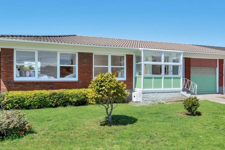 Photo of property in 2/6 Waterloo Road, Milford, Auckland, 0620
