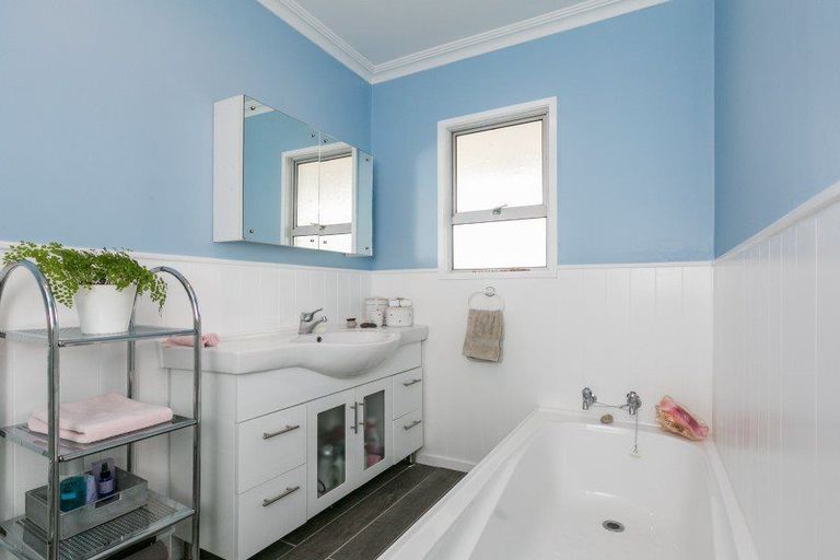 Photo of property in 1/26 Chester Street, Taradale, Napier, 4112