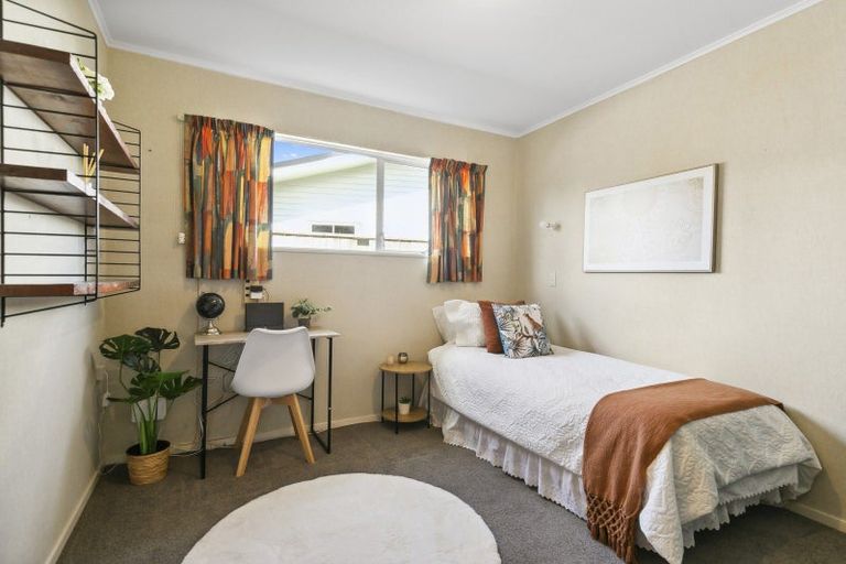 Photo of property in 8 Halswater Drive, Churton Park, Wellington, 6037