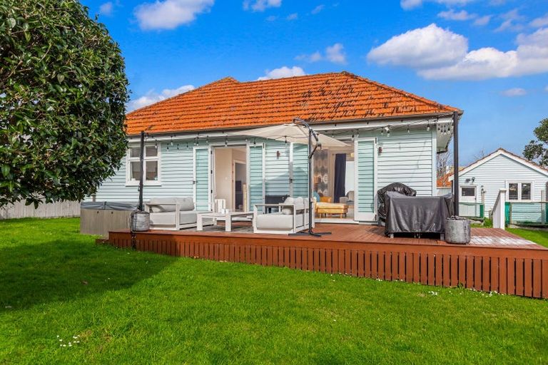 Photo of property in 1 Sunderland Avenue, Hobsonville, Auckland, 0616