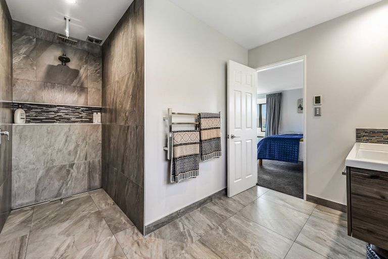 Photo of property in 34 Greenfield Drive, Western Heights, Hamilton, 3200