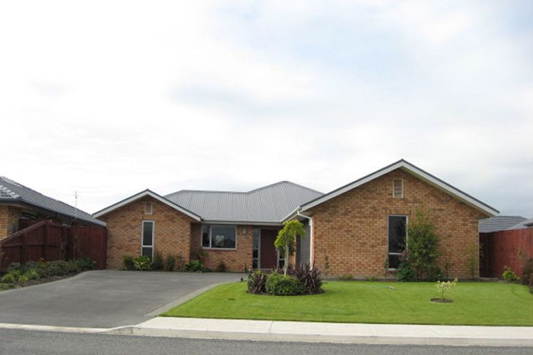 Photo of property in 28 Kensington Avenue, Rangiora, 7400