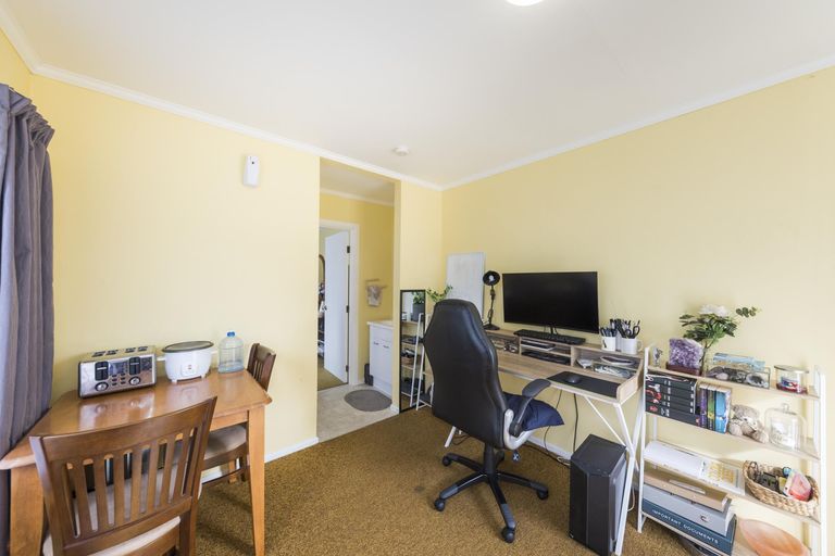 Photo of property in 22 Forbury Avenue, Takaro, Palmerston North, 4412