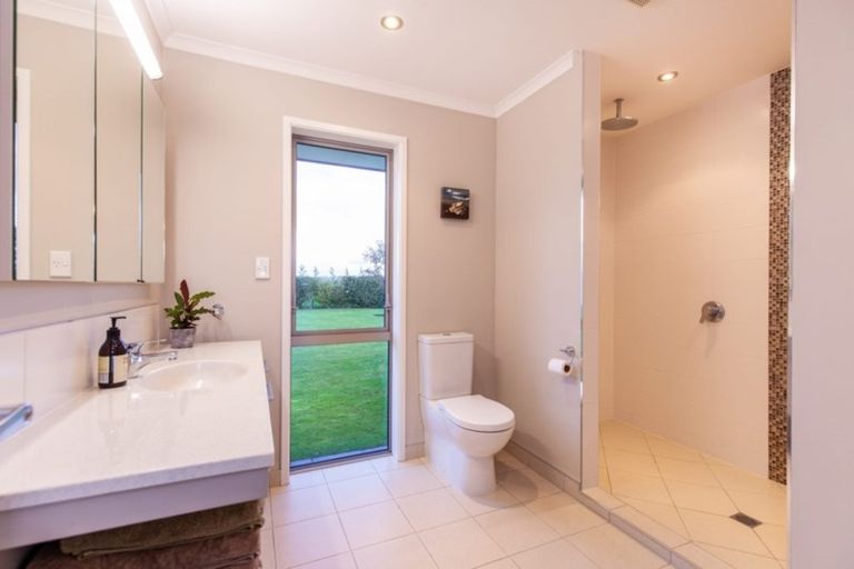 Photo of property in 282 Turangi Road, Tikorangi, Waitara, 4383