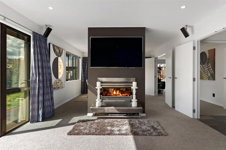 Photo of property in 1 Coburn Place, Lake Hayes, Queenstown, 9304