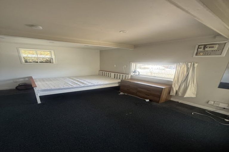 Photo of property in 122 Wallace Street, Mount Cook, Wellington, 6021