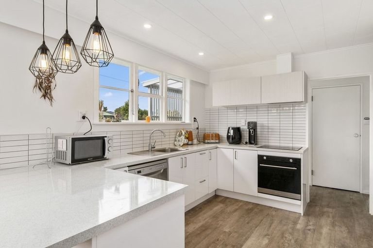 Photo of property in 15a Freemans Road, Otaki, 5512