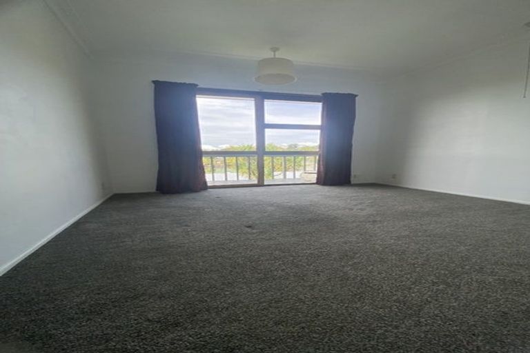 Photo of property in 1/46 Lyons Avenue, Murrays Bay, Auckland, 0630