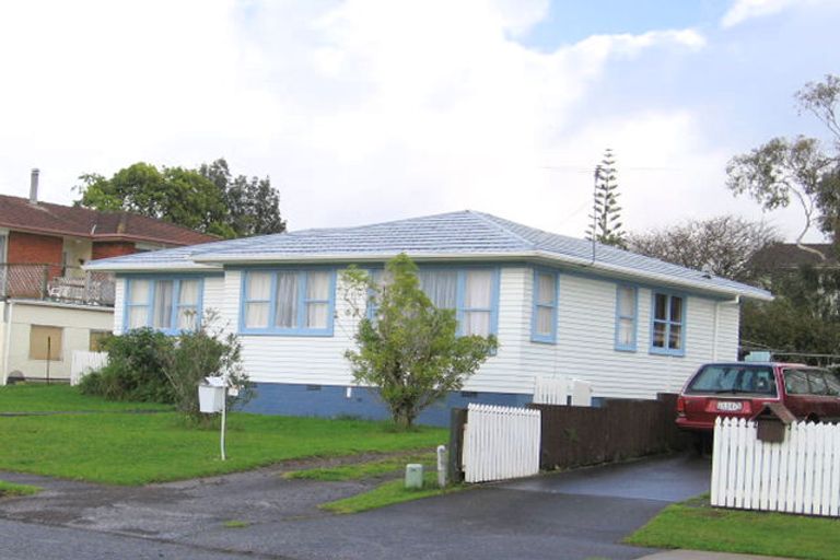 Photo of property in 2/23 Booralee Avenue, Botany Downs, Auckland, 2010