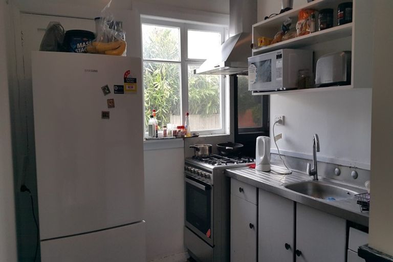 Photo of property in 16 Brussels Street, Miramar, Wellington, 6022