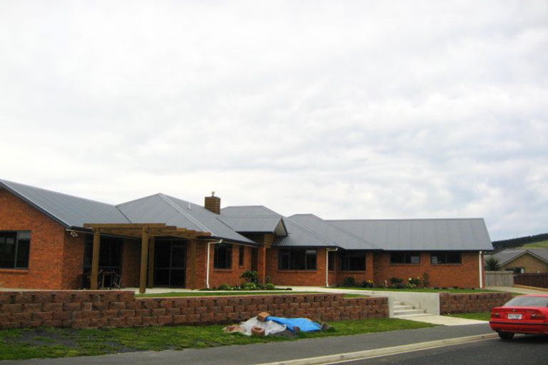 Photo of property in 38 Holyport Close, Fairfield, Dunedin, 9018