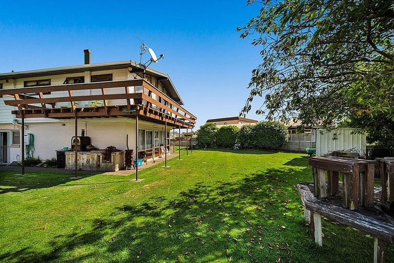 Photo of property in 46 Murray Avenue, Hawera, 4610