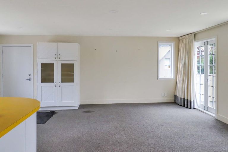 Photo of property in 40 Kilbirnie Crescent, Kilbirnie, Wellington, 6022