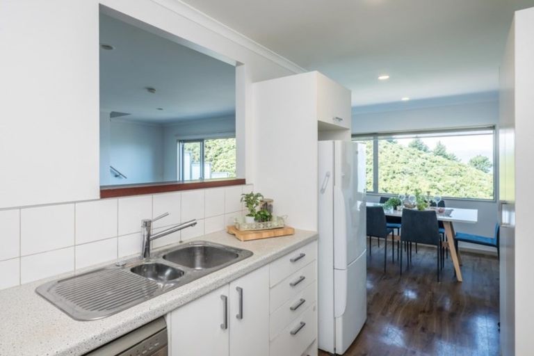 Photo of property in Onslow Heights, 17c Onslow Road, Khandallah, Wellington, 6035