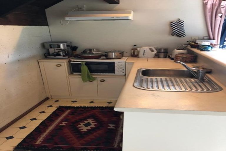 Photo of property in 52 Milne Terrace, Island Bay, Wellington, 6023