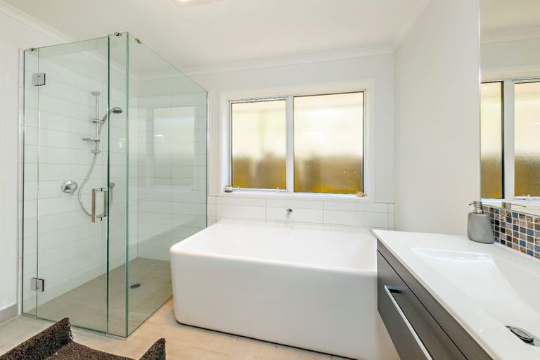 Photo of property in 215a Bald Hill Road, Waiuku, 2681