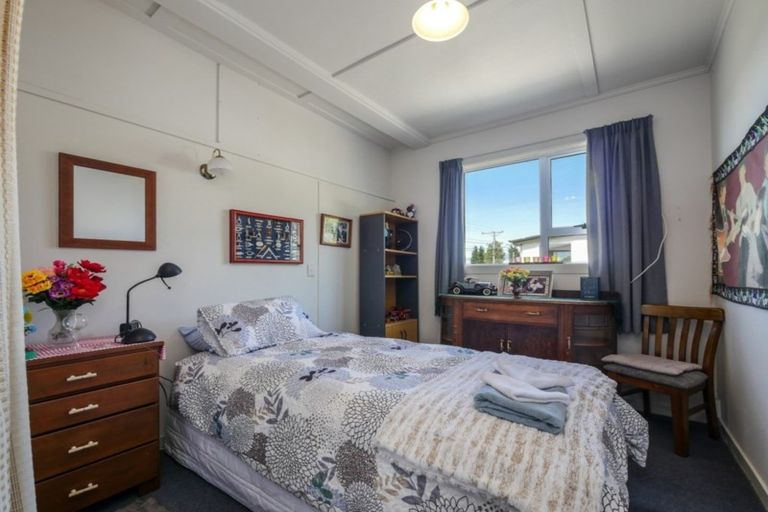 Photo of property in 11 Monowai Road, Ravensbourne, Dunedin, 9022