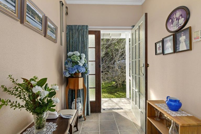 Photo of property in 62 Norton Park Avenue, Fairfield, Lower Hutt, 5011