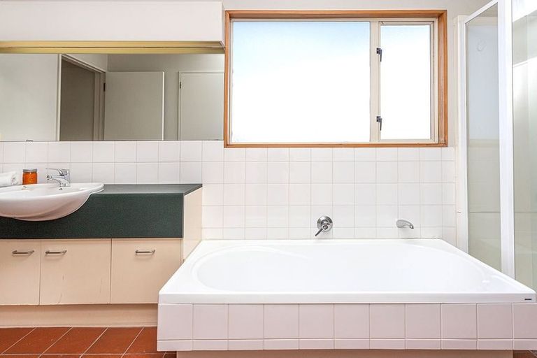 Photo of property in 1b Bradshaw Terrace, Riccarton, Christchurch, 8011