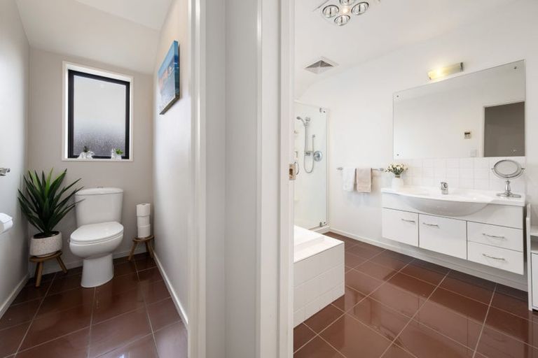 Photo of property in 40 Titirangi Crescent, Parklands, Christchurch, 8083