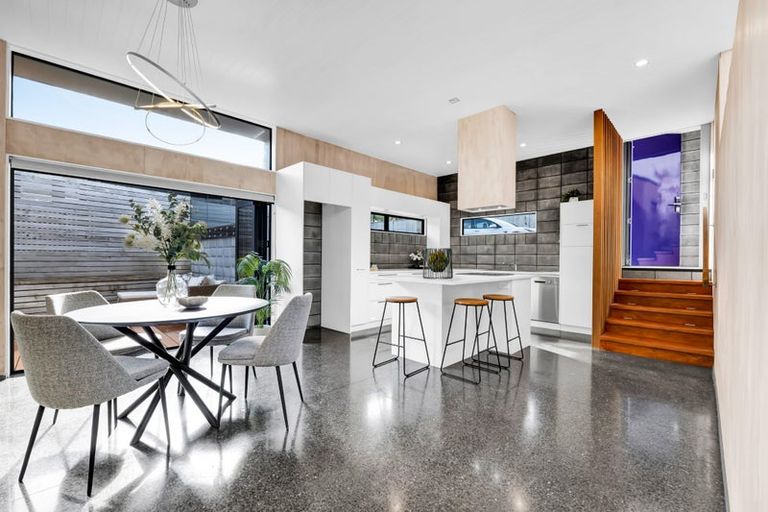 Photo of property in 82d Smart Road, Glen Avon, New Plymouth, 4312